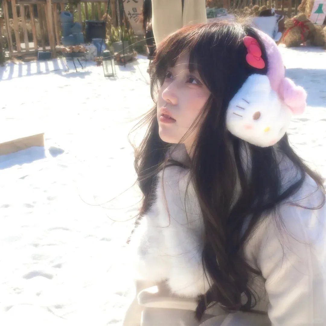 马卡龙少女海报