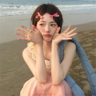 掬水月在手海报